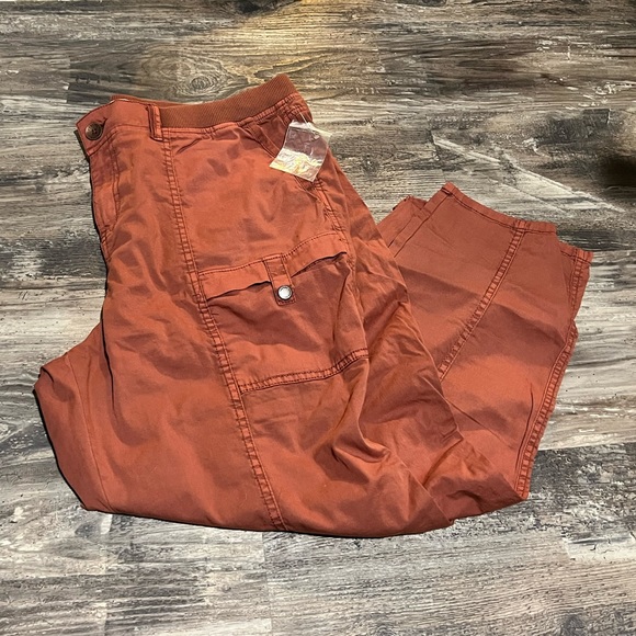 Sonoma Elastic Waist Utility Pants - Picture 1 of 5